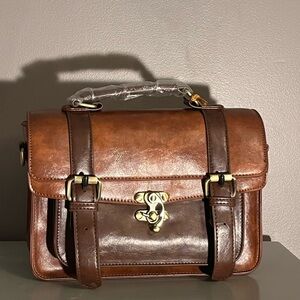 Elegant Brown Leather Shoulder Bag